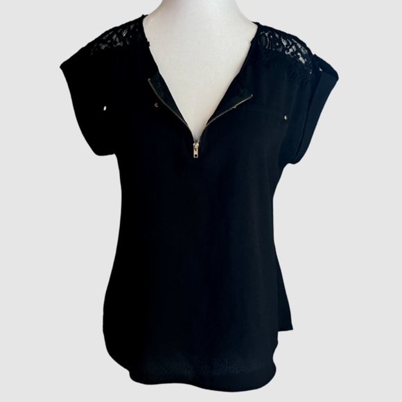 Reese Lace Detailed & Cuffed Capped Sleeve Blouse Black - Size Small - Picture 2 of 10